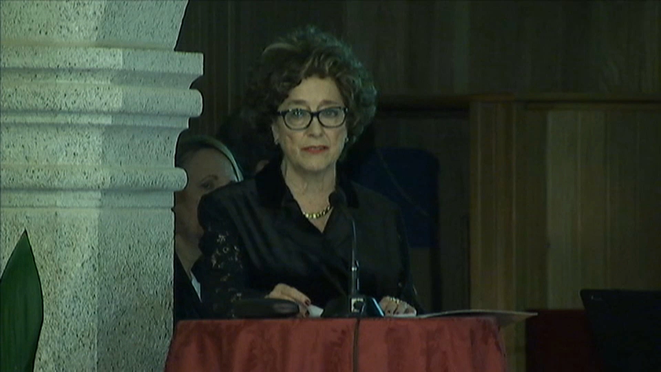 Directora de la academia de las artes y las letras
