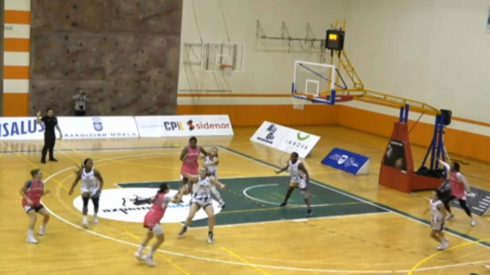 El Miralvalle Plasencia durante el partido de anoche en Guipúzcoa