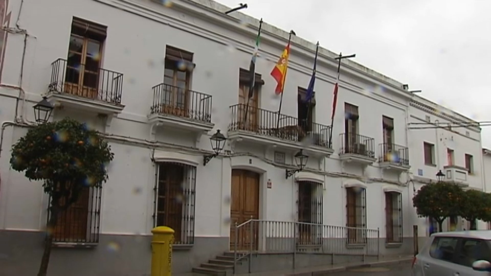 Fachada ayuntamiento de Madrigalejo