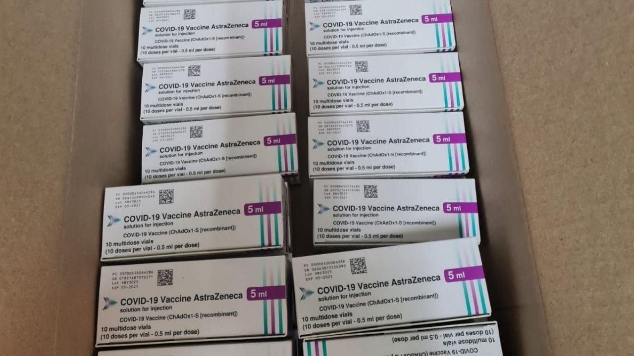 Recepción de vacunas de Astrazeneca en Extremadura