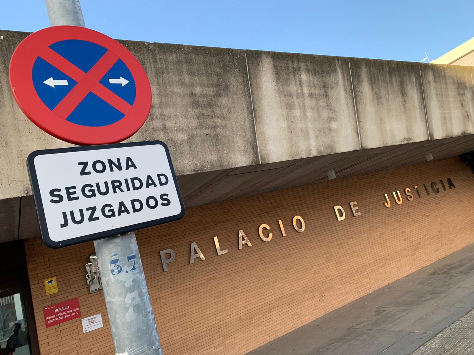 Entrada al Palacio de Justicia de Mérida