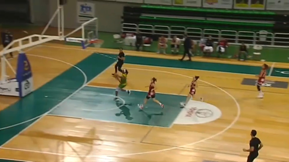 Alexa Hart en el encuentro ante el Spar Girona esta temporada