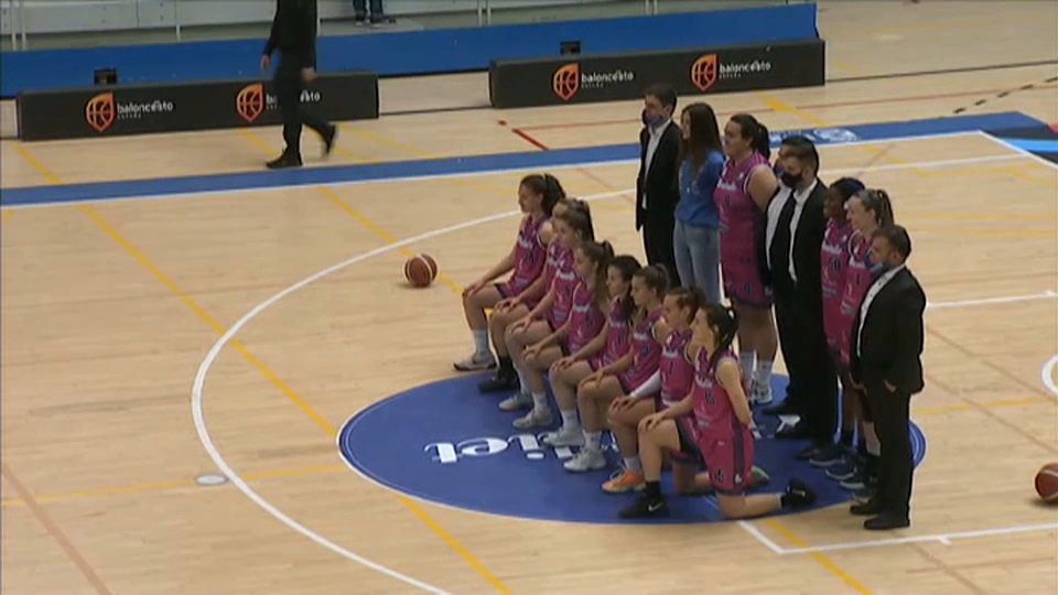 La plantilla del Miralvalle se hace la foto protocolaria antes del pitido inicial