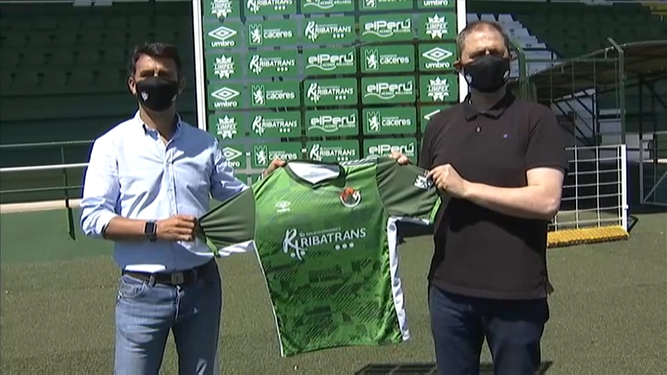 Francis Bordallo y Carlos Ordoñez en el acto de presentación