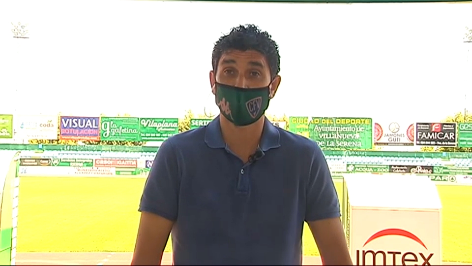 El entrenador del Villanovense Juanma Pavón atiende a Extremadura Deportes a 24 horas de estrenarse en su primer amistoso de pretemporada