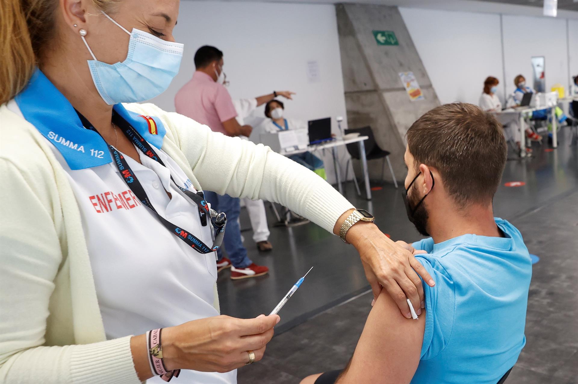 Vacunación contra el COVID-19
