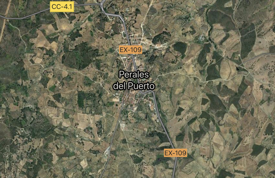 después del colegio Camion pesado embotellamiento Nivel 1 de peligrosidad por un incendio cerca de Perales del Puerto | Canal Extremadura después del colegio Camion pesado embotellamiento Nivel 1 de peligrosidad por un incendio cerca de Perales del Puerto | Canal Extremadura