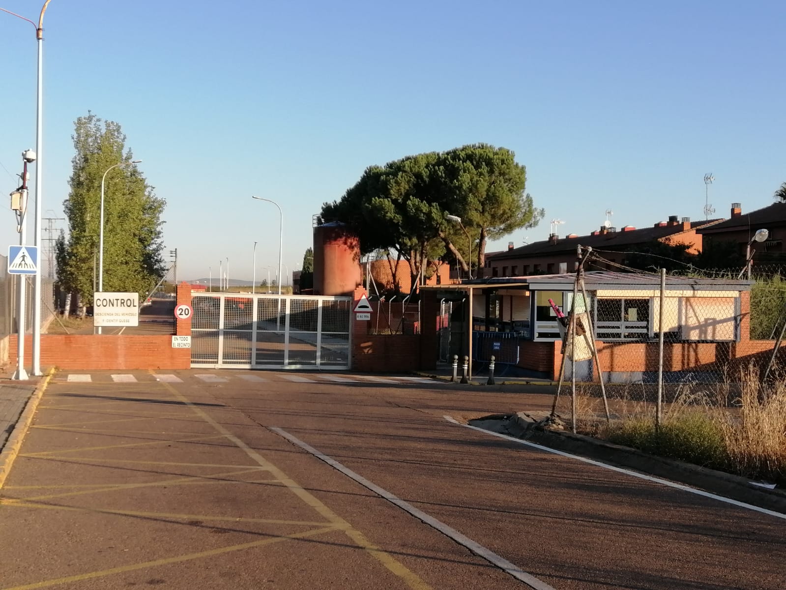 Entrada a la cárcel de Badajoz, esta mañana