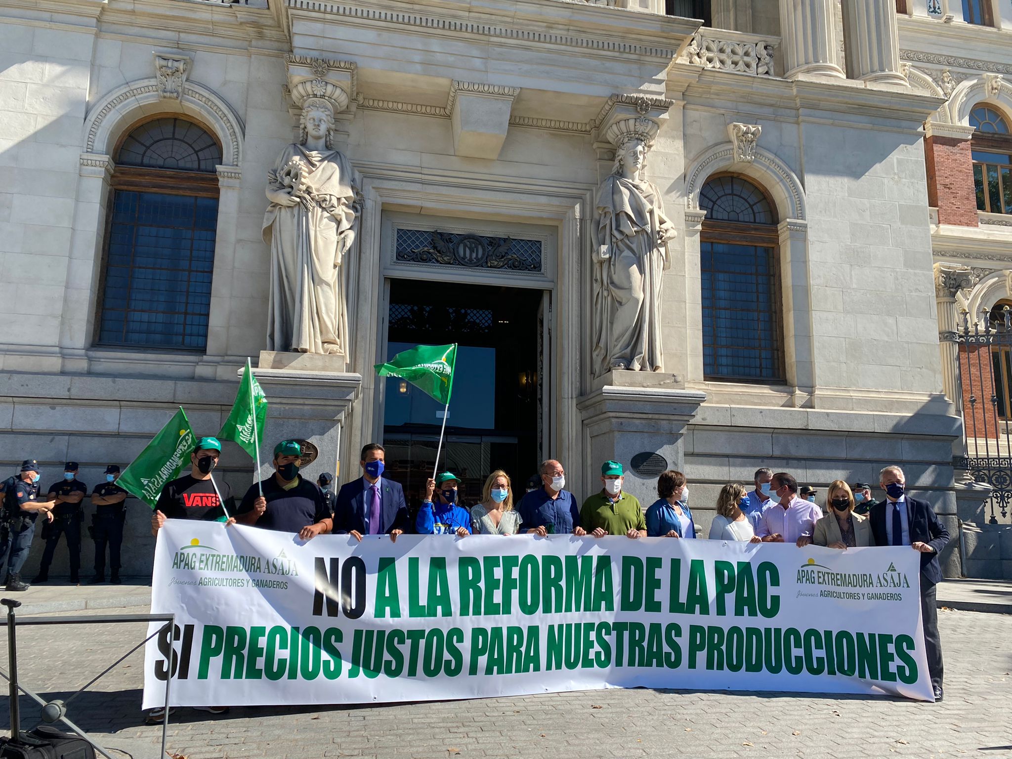 Concentración frente al ministerio de Agricultura