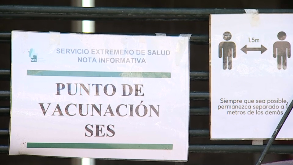 Cartel informativo en un centro de vacunación de la región