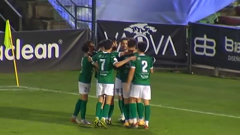 Los jugadores del Moralo celebran el segundo gol ante el Mérida