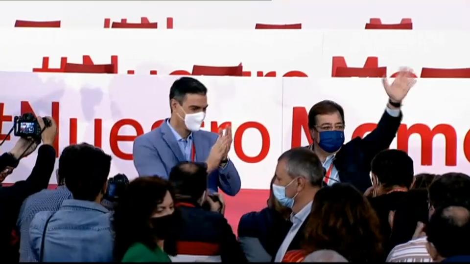 Sánchez y Vara en el 13 congreso del psoe