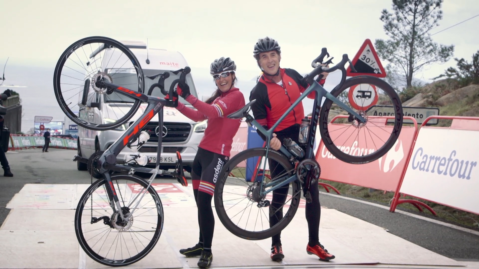 La vuelta de Eva, con Eva Giménez y Pedro Delgado "Perico"