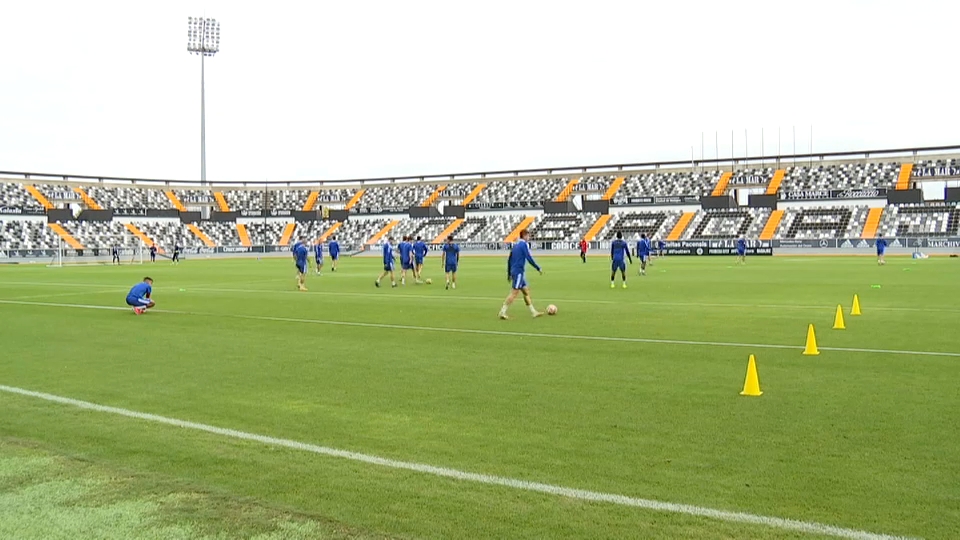 La plantilla del Badajoz en un entrenamiento esta temporada en el Nuevo Vivero