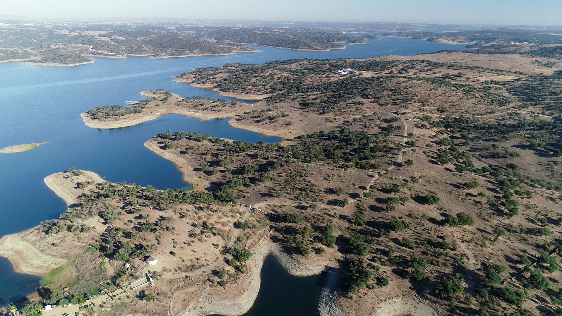 El embalse de Alqueva, el mayor lago artificial de Europa Canal