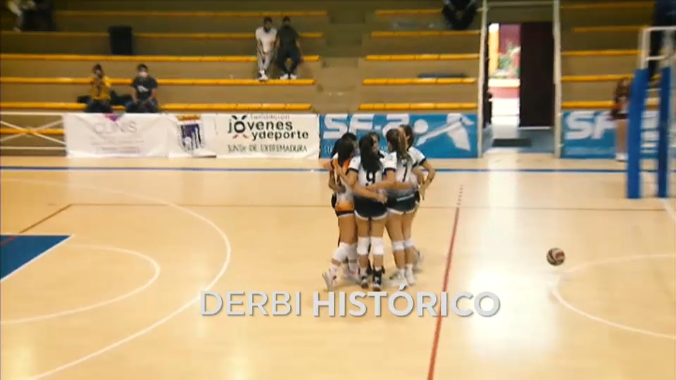 Las jugadoras del Badajoz Extremadura celebran un punto en un partido esta temporada