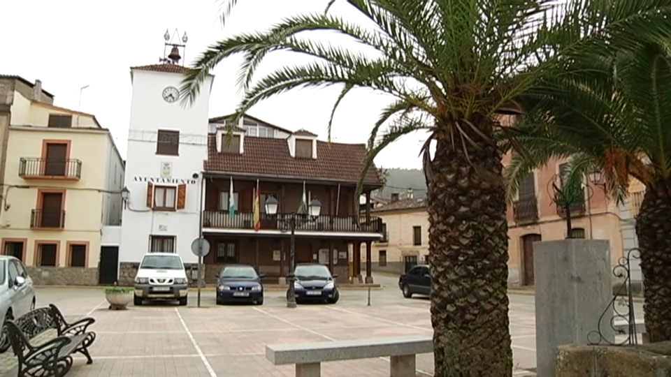 Plaza de Villanueva de la Sierra (Cáceres)
