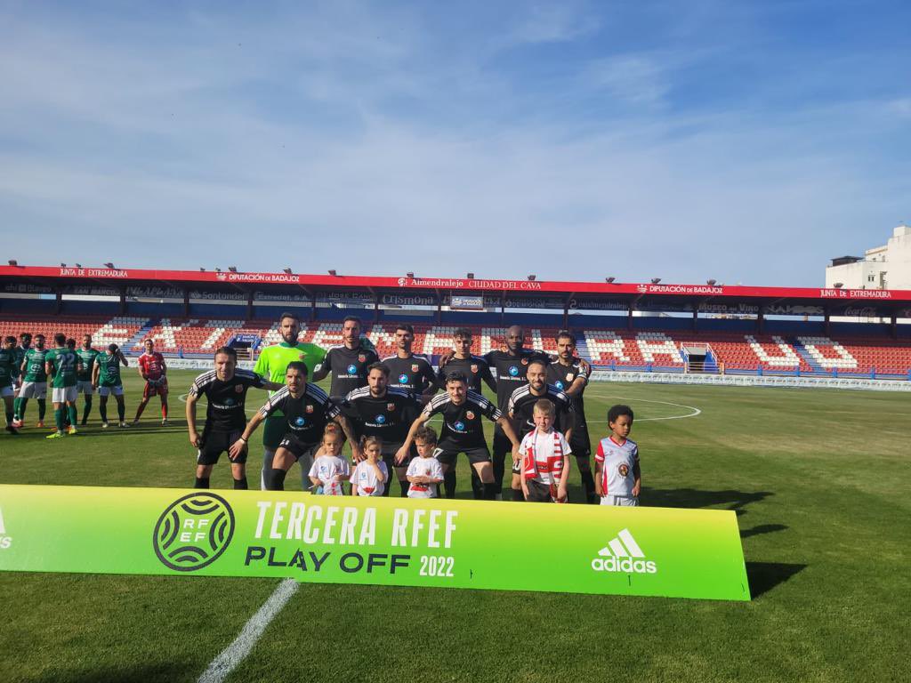 Once del Llerenense en la final por el ascenso.