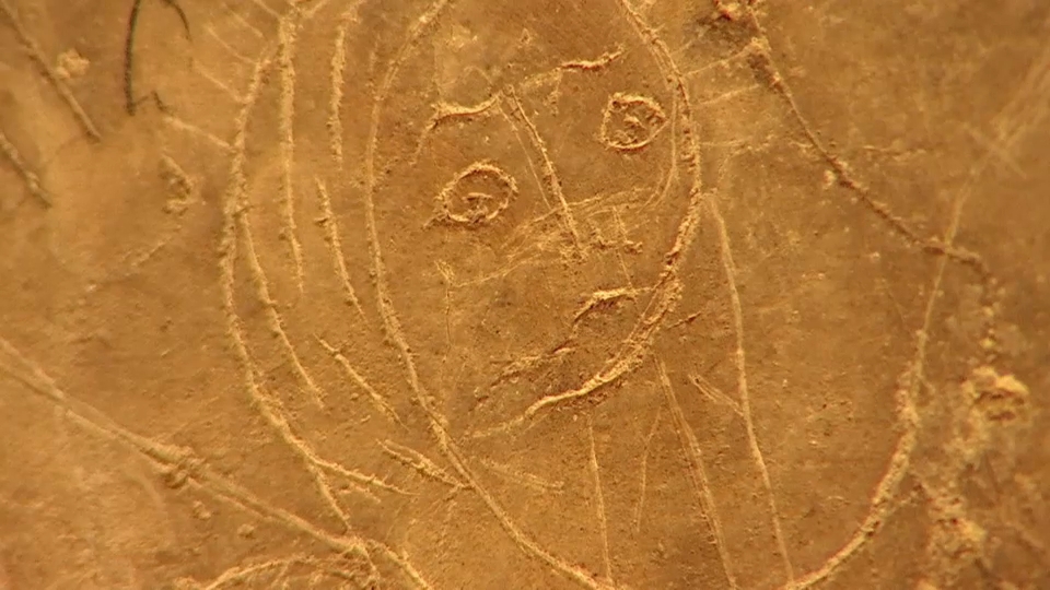 Una mujer pájaro, uno de los grafitis medievales más singulares