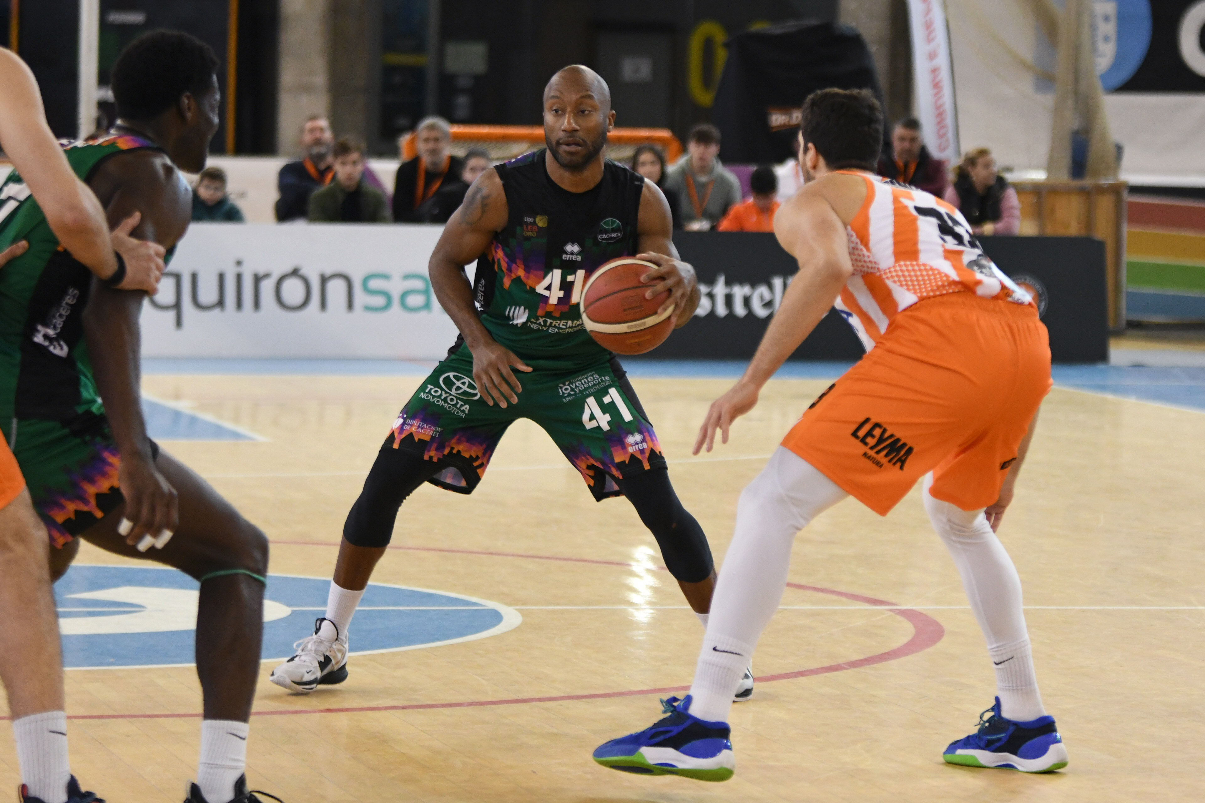 Leyma Basquet Coruña 95-87 Cáceres Basket: Derrota para arrancar el 