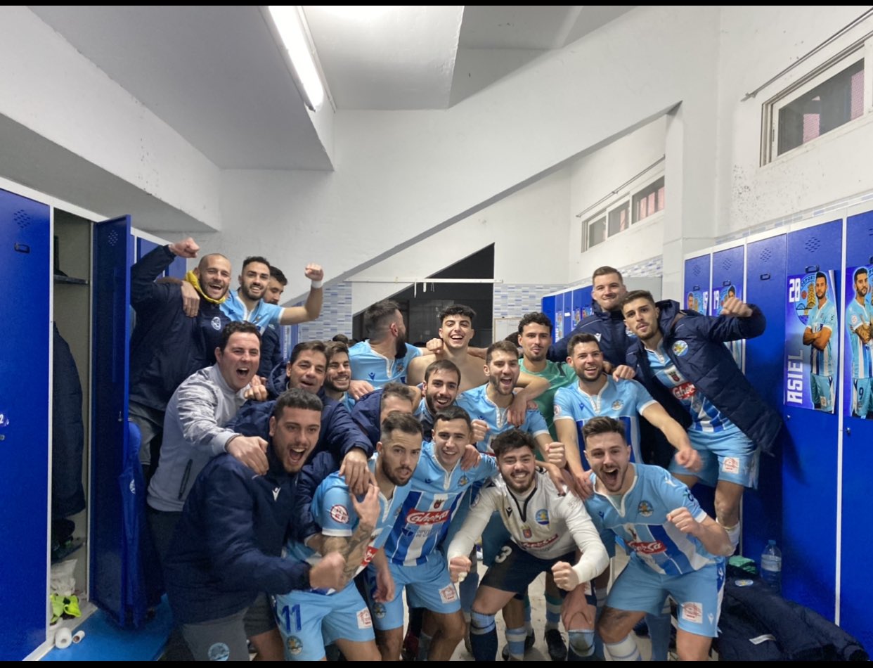 El Coria celebra su triunfo ante el Unión Adarve.