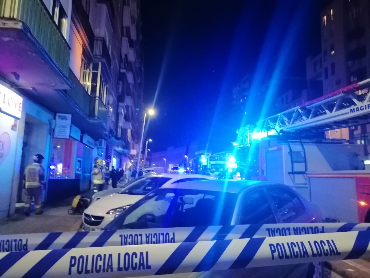 Incendio en avenida Juan Pereda de Badajoz