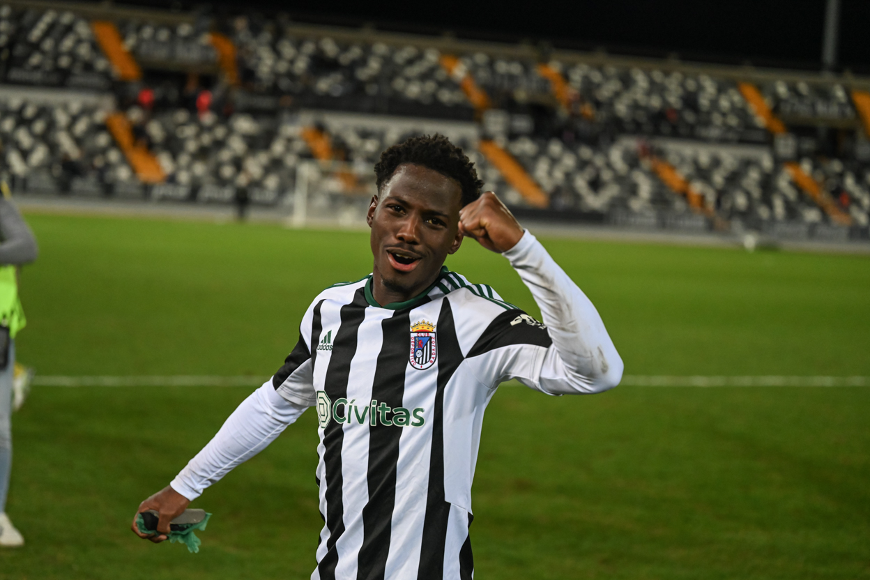Adilson, jugador del CD Badajoz.