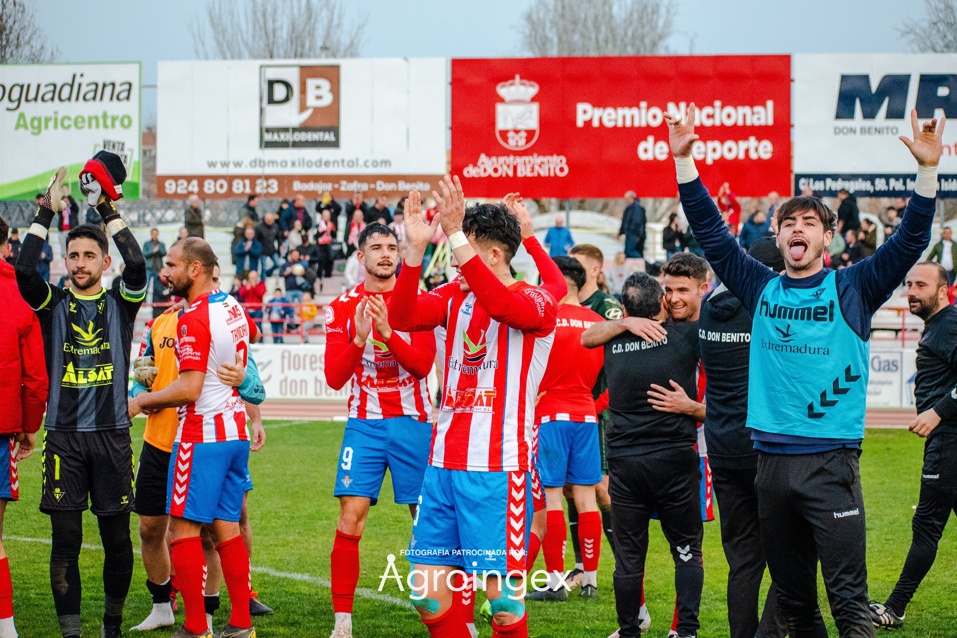 El Don Benito celebra su triunfo ante el Leganés B.