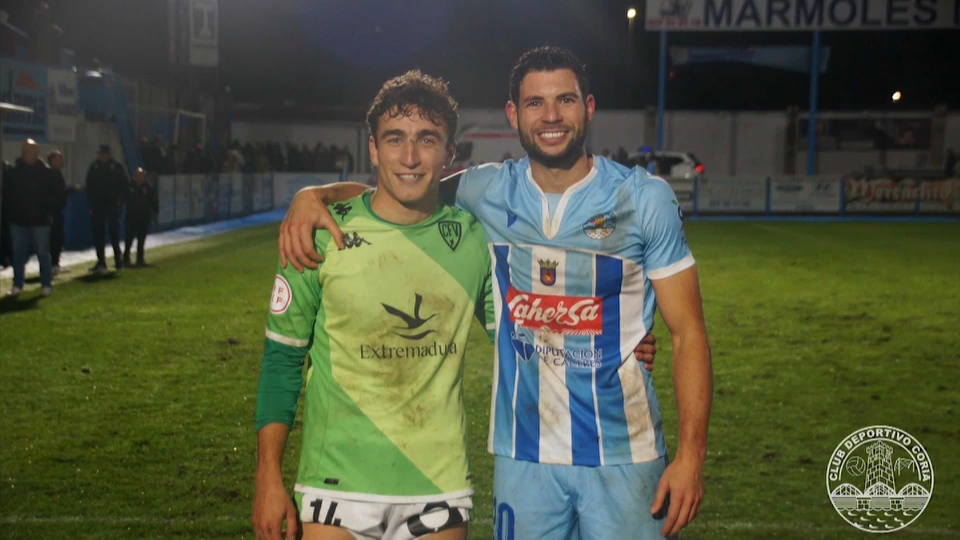 Perero y Asiel, amigos Villanovense y Coria