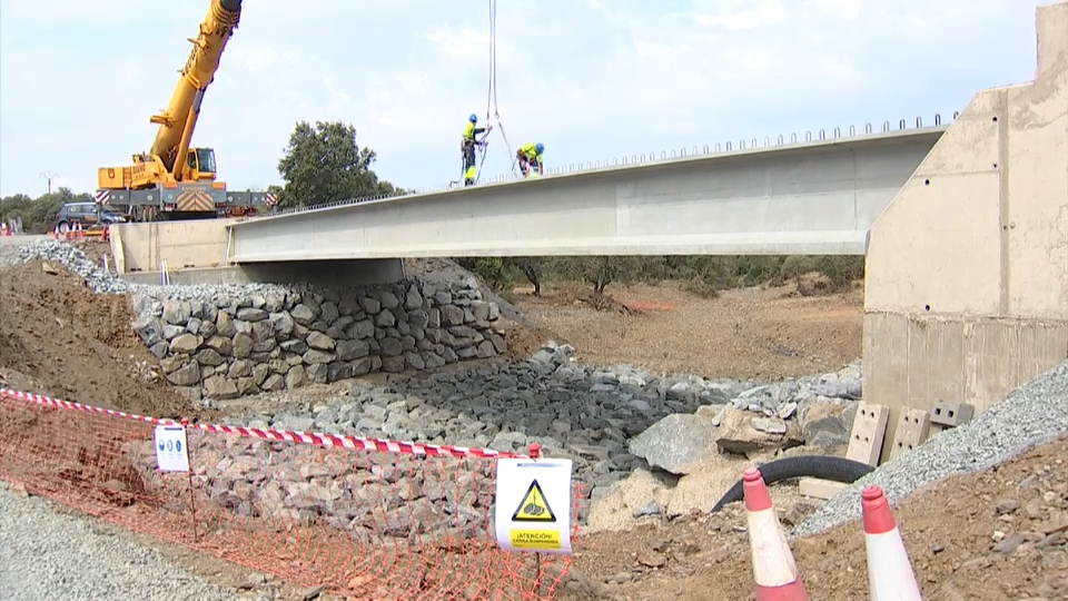 Puente socavón N-523