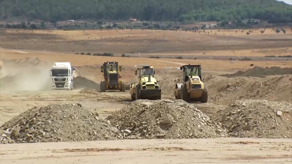 Obras del aeródromo de Mirabel