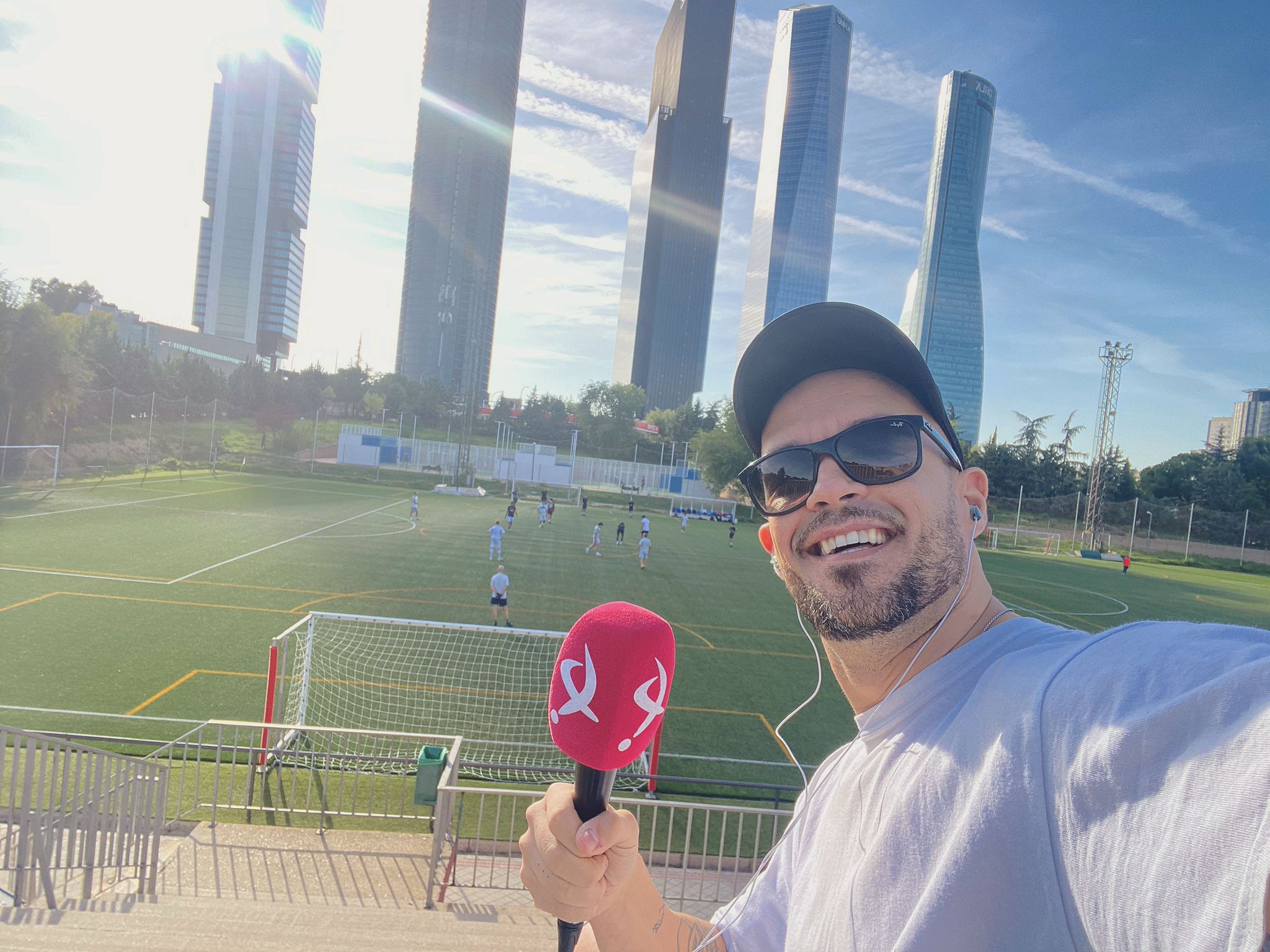Fernando Sosa en el campo de Vicente del Bosque en Madrid.