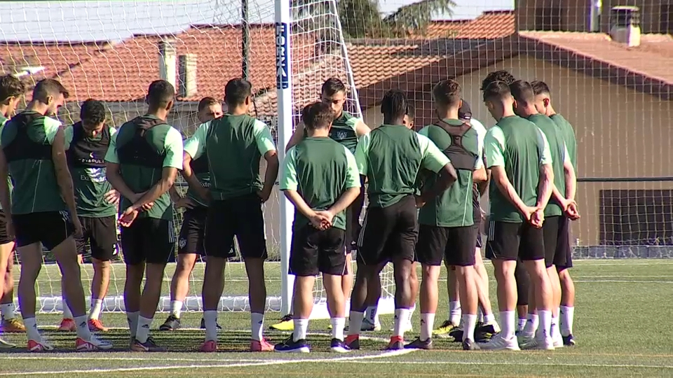 Entrenamiento del Cacereño en los campos de Pinilla