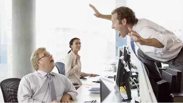 Bromas en el centro de trabajo