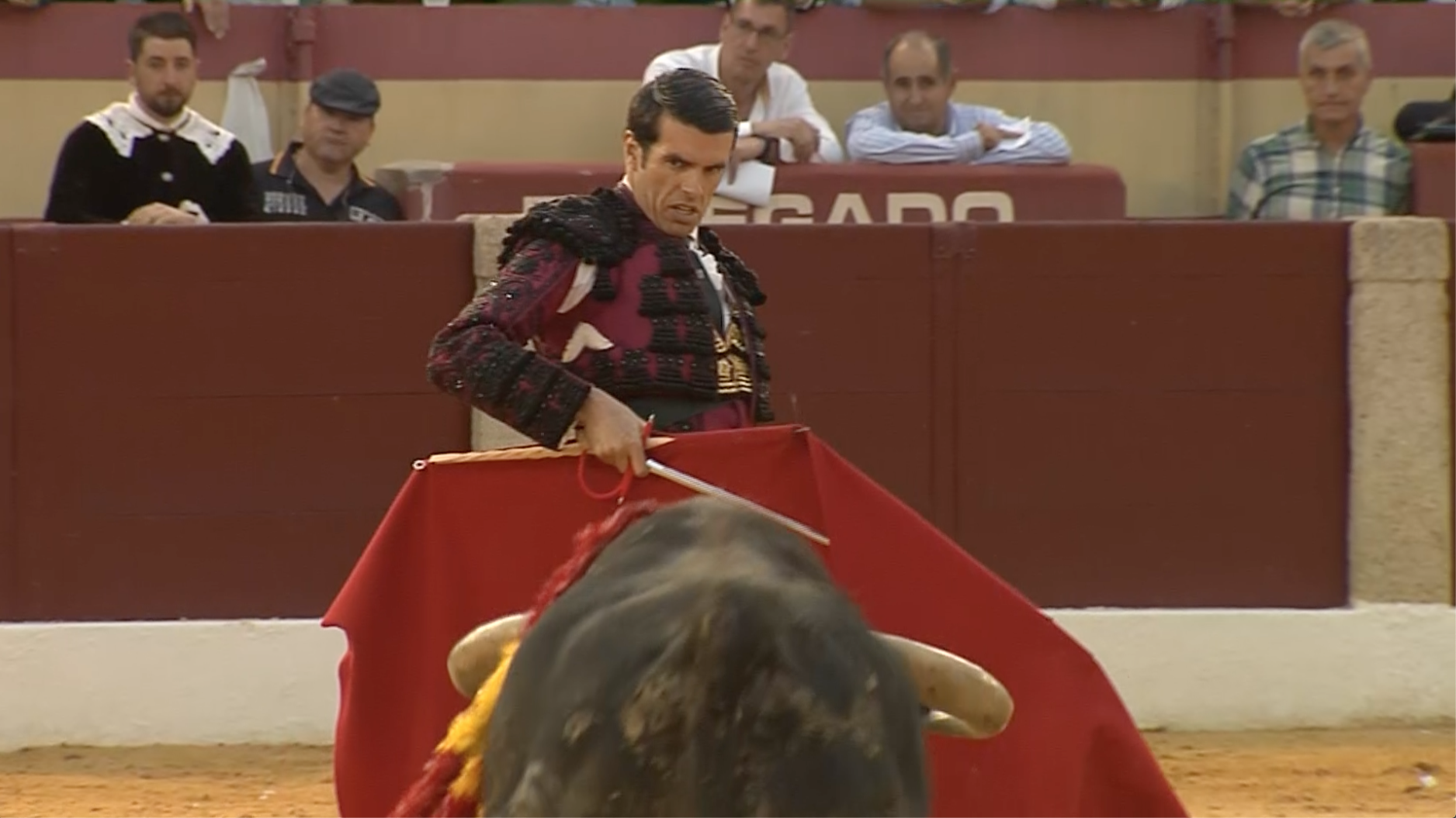 Emilio de Justo, Juan Pedro Domecq, Nudista, Indulto, Almendralejo, Tierra de Toros, Juan Bazaga, Canal Extremadura