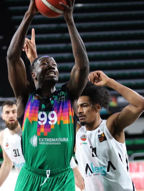 Nueva derrota de los cacereños