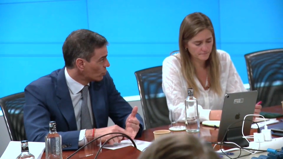 El Gobierno explica que los cortafuegos actuaron y sitúa la primera oscilación probablemente en Extremadura