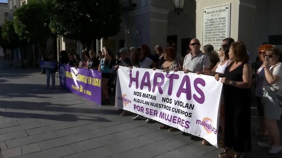 Concentración en Mérida contra los asesinatos machistas