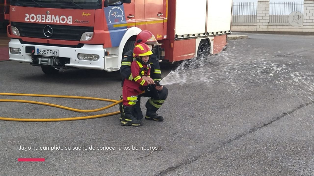 Yago ha vivido en primera persona la experiencia de ser un bombero