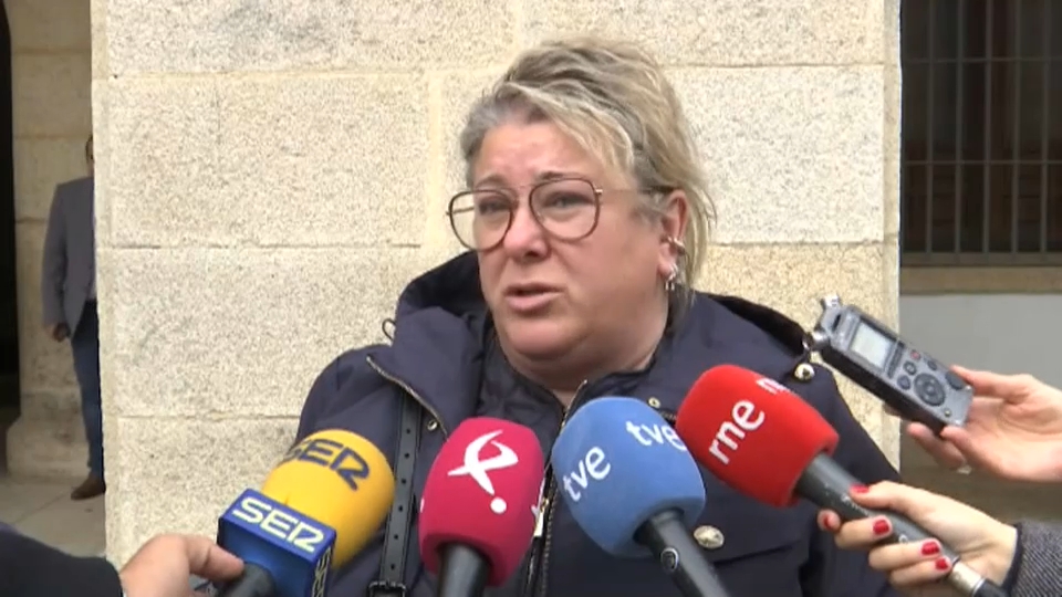 Condenan a la exalcaldesa de Torrecilla de los Ángeles por quedarse un móvil y un ordenador