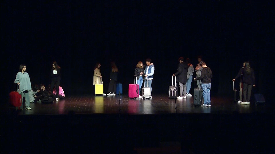 Más de mil alumnos de la región participan en el XII Festival Escolar 'Con Letras de Oro' desde este lunes en Mérida
