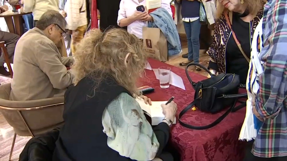 firma libros bienal