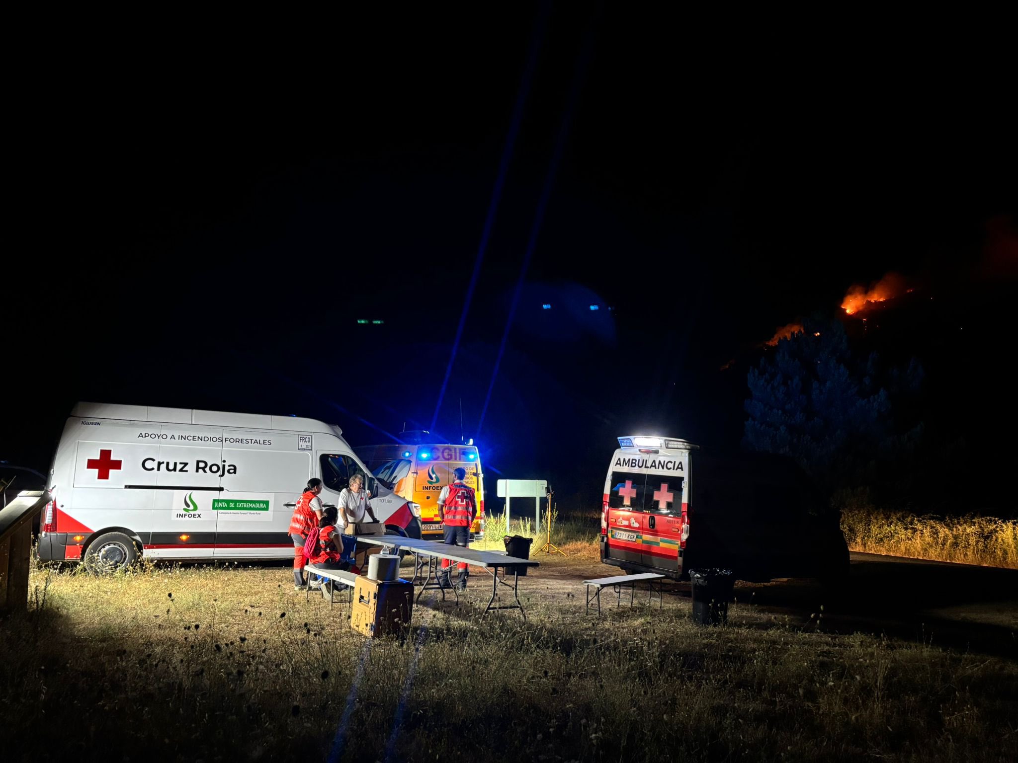 Cruz Roja en el incendio de Cañamero