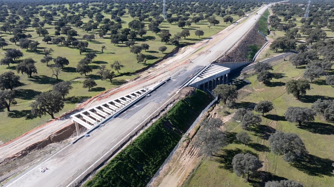 El Gobierno licita por 33 millones la base para el montaje de vía del tramo de alta velocidad Talayuela-Plasencia