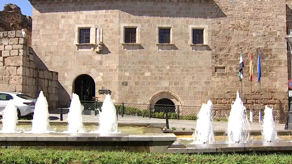 Extremadura cierra 2024 con un superávit de 420 millones, el 1,59% de su PIB