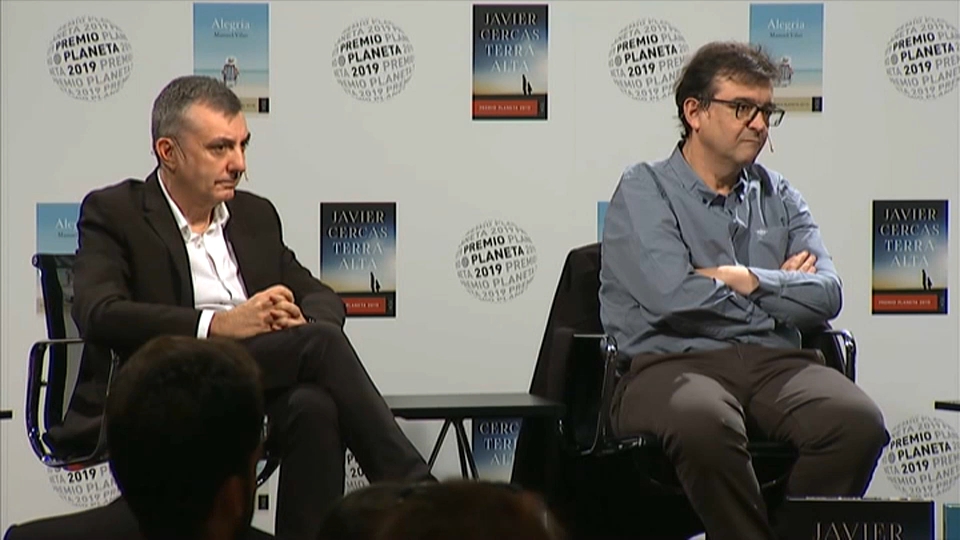 Manuel Vilas y Javier Cercas en la presentación del Premio Planeta 2019