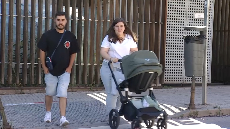 Comienzan los trámites para suprimir el límite de renta en las ayudas a la natalidad en Extremadura