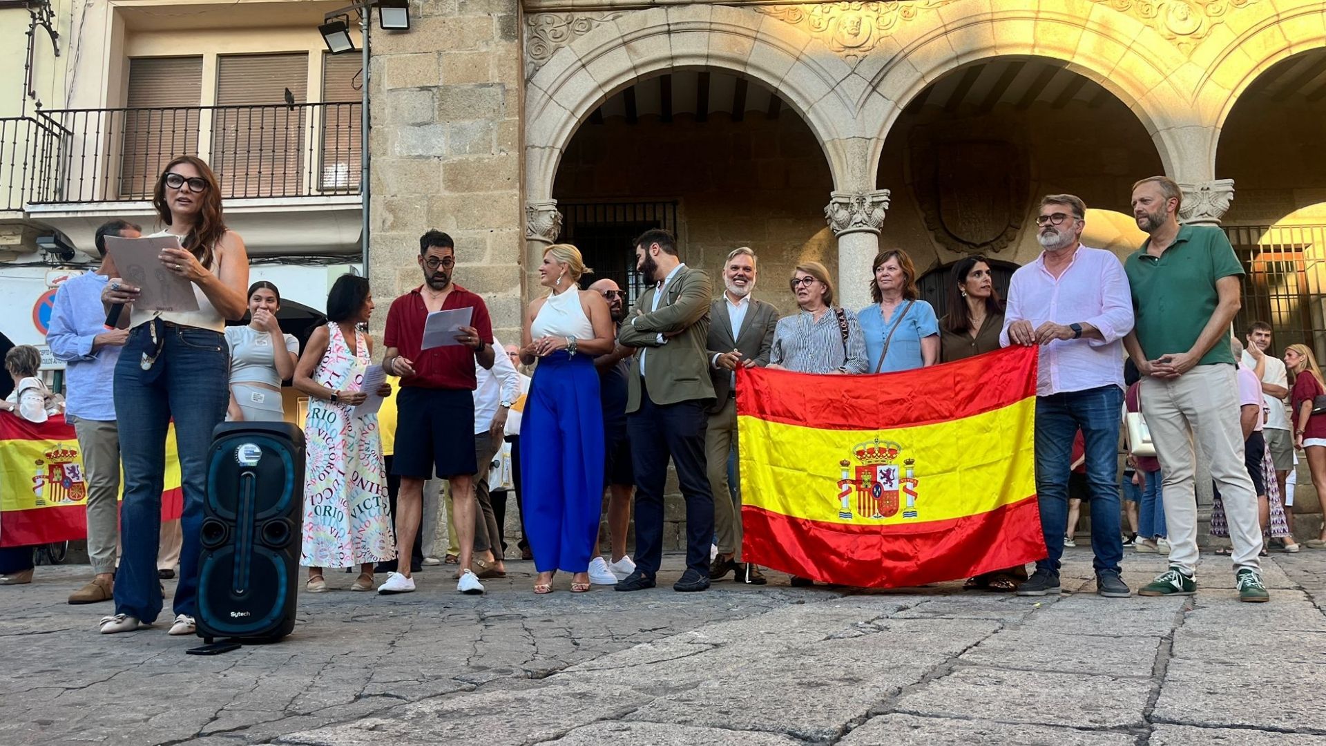 Autoridades en la concentración celebrada en Plasencia