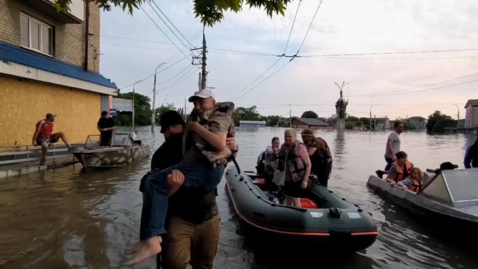 Presa destruida en Ucrania