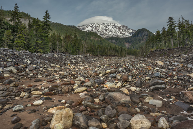 río alpino